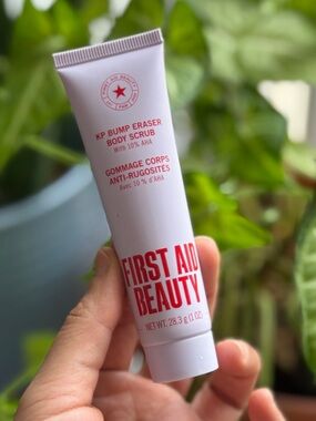 First Aid Beauty KP Bump Eraser Body Scrub with 10% AHA – Travel Size 1 oz (New)